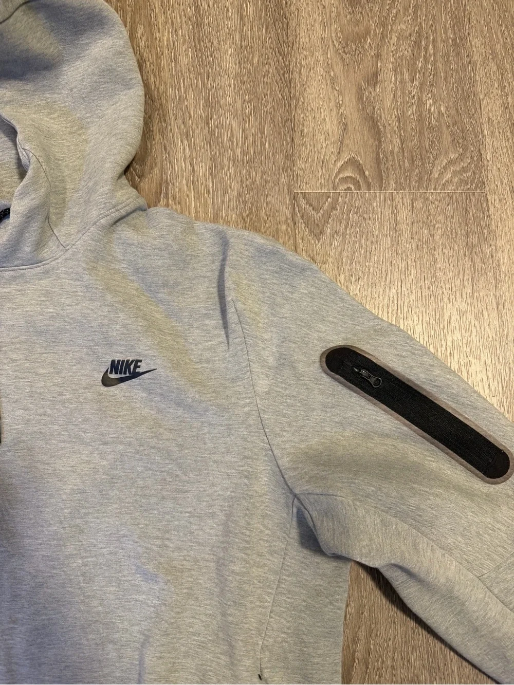 Nike Tech Fleece Hoodie Grey Pullover Sleeve Zip Pocket  XL In GUC